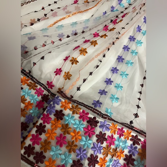 White colorful lehenga - three pieces - formal Indian wedding - Picture 7 of 8